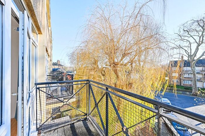 3 Bedroom Flat To Rent In Mace House, Walthamstow, London, E17