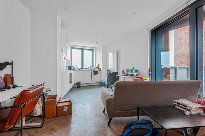 1 Bedroom Apartment To Rent In Gillender Street, London, E3