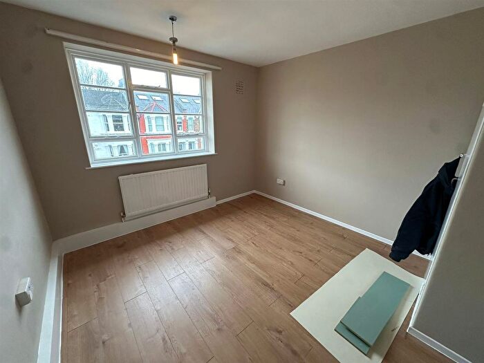 1 Bedroom Flat To Rent In Athenlay Road, London, SE15