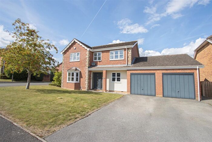 4 Bedroom Detached House For Sale In St. Johns Close, Walton, Chesterfield, S42