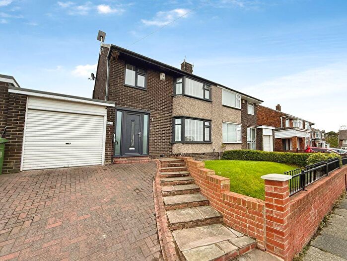 3 Bedroom Semi-Detached House For Sale In Thornton Crescent, Blaydon, NE21