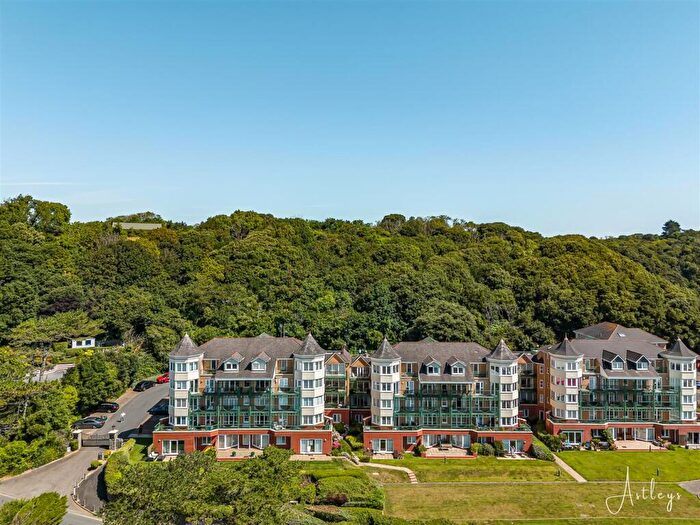 2 Bedroom Apartment For Sale In Caswell Bay Court, Caswell, Swansea, SA3
