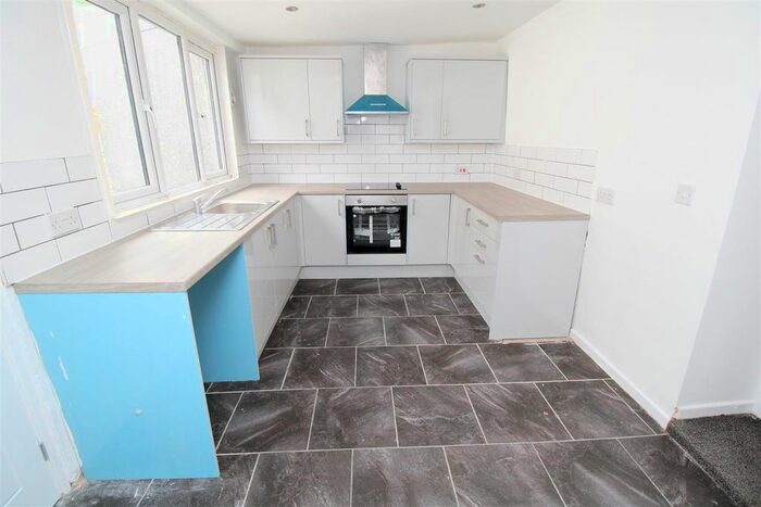 3 Bedroom Property To Rent In Lower Terrace, Cwmparc, Treorchy, CF42