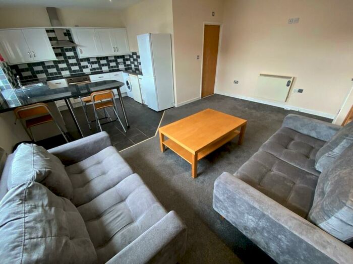 3 Bedroom Apartment To Rent In Edric House, The Rushes, Loughborough, LE11