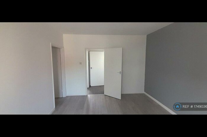 1 Bedroom Flat To Rent In Luna Road, Thornton Heath, CR7