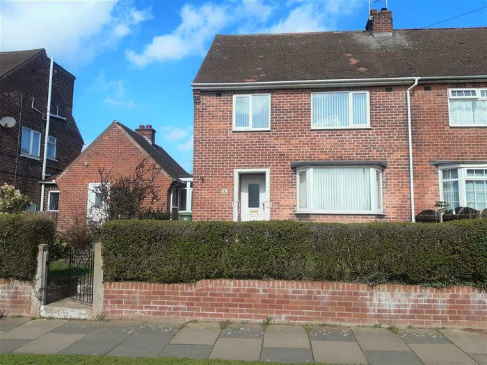 3 Bedroom Semi-Detached House To Rent In Beverley Road, Harworth, Doncaster, DN11