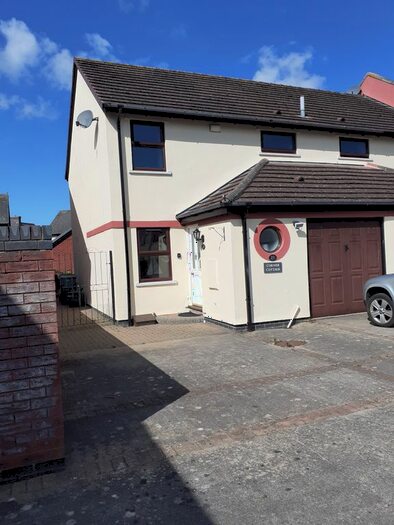 3 Bedroom Semi-Detached House To Rent In Mulberry Close, Conwy, LL32