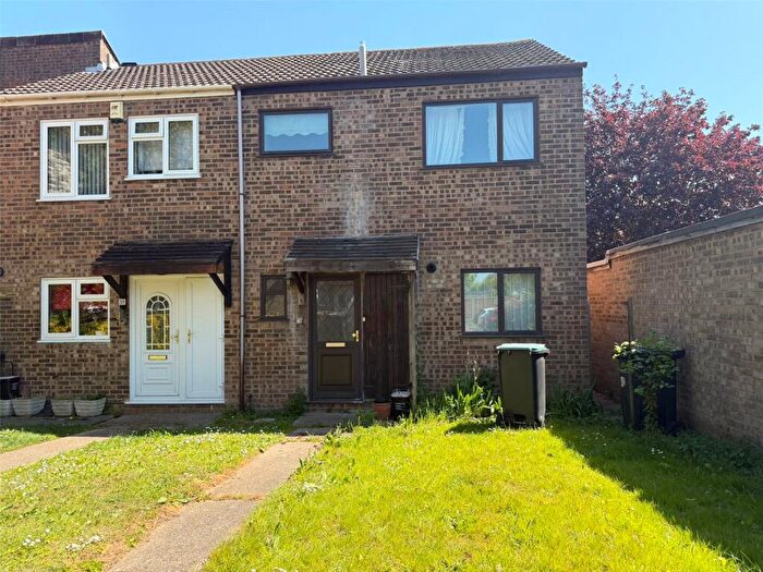 3 Bedroom End Of Terrace House For Sale In Winters Croft, Gravesend, Kent, DA12