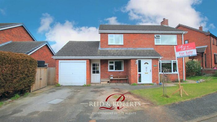 4 Bedroom Detached House For Sale In Parc Y Llan, Llanfair Dyffryn Clwyd, Ruthin, LL15