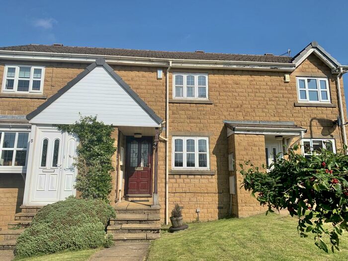 2 Bedroom Town House To Rent In Low Wood, Wilsden, BD15