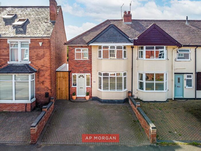3 Bedroom End Of Terrace House For Sale In Beech Road, Stourbridge, Dudley, West Midlands, DY8