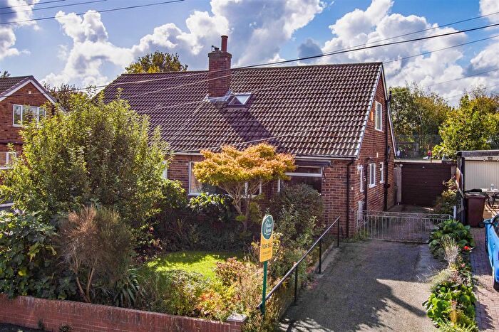 3 Bedroom Semi-detached Bungalow For Sale In Imperial Avenue, Wrenthorpe, Wakefield, WF2