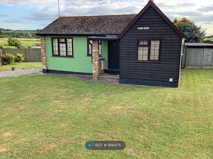 2 Bedroom Bungalow To Rent In Fourth Ave, Hullbridge Essex, SS5