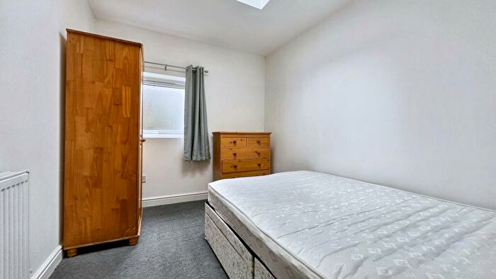 1 Bedroom Flat To Rent In Grosvenor Road, St Pauls, Bristol, BS2