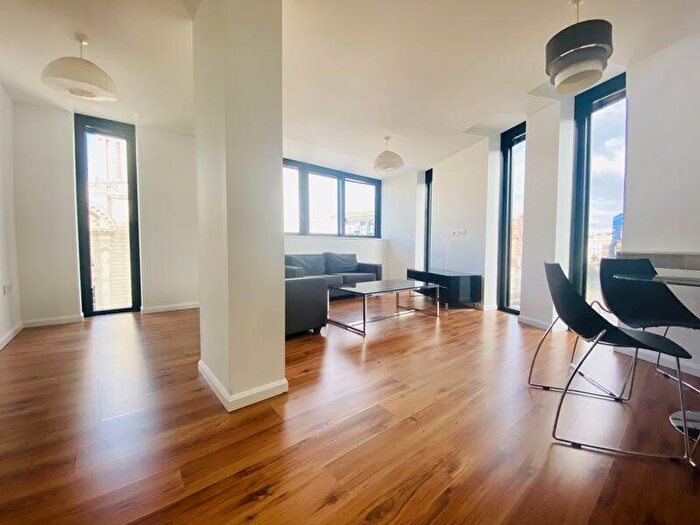 2 Bedroom Apartment To Rent In Mann Island, Liverpool, L3