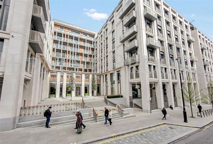 3 Bedroom Flat To Rent In Savoy House, The Strand, Covent Garden, WC2R