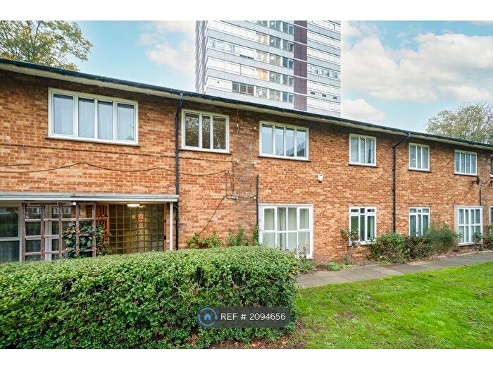 1 Bedroom Flat To Rent In Beehive Court, Ilford, IG1