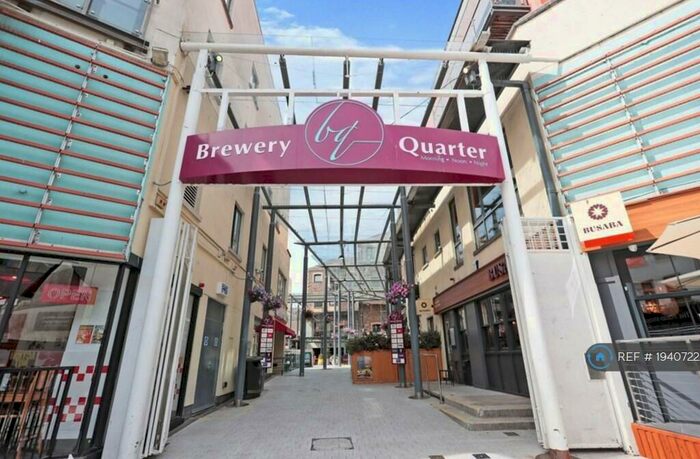 1 Bedroom Flat To Rent In Dray Court, Cardiff, CF10