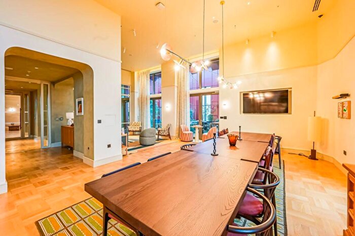 2 Bedroom Flat To Rent In Selbourne Road, Walthamstow, E17