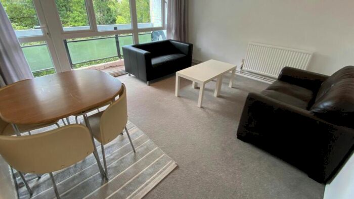 3 Bedroom House To Rent In Hawe Close, Canterbury Ref -, CT2