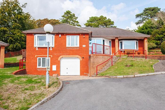 3 Bedroom Bungalow For Sale In Kings Court, Dinas Powys, Vale Of Glam., CF64