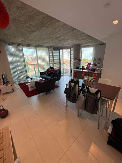 2 Bedroom Flat For Sale In Tidal Basin Road, London, E16