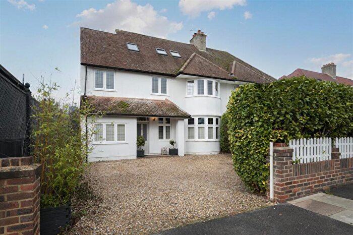 5 Bedroom Semi-Detached House For Sale In Cambridge Avenue, New Malden, KT3