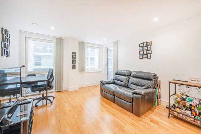 1 Bedroom Flat To Rent In Indescon Square, Canary Wharf, London, E14