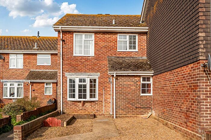 3 Bedroom End Terrace House For Sale In Coppice Lane, Selsey, PO20