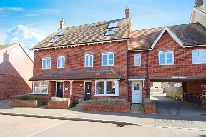 4 Bedroom Semi-Detached House To Rent In Hilton Close, Kempston, Bedford, Bedfordshire, MK42