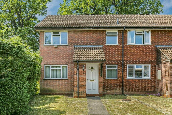 1 Bedroom Maisonette To Rent In Princess Marys Road, Addlestone, Surrey, KT15