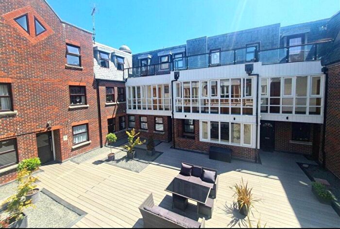 2 Bedroom Maisonette For Sale In Strand Street, Poole Quay, BH15