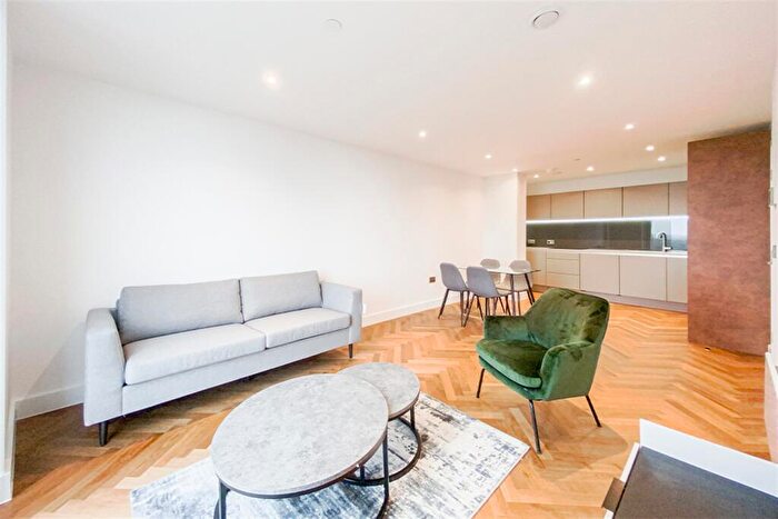 2 Bedroom Apartment To Rent In East Tower, Deansgate Square, M15