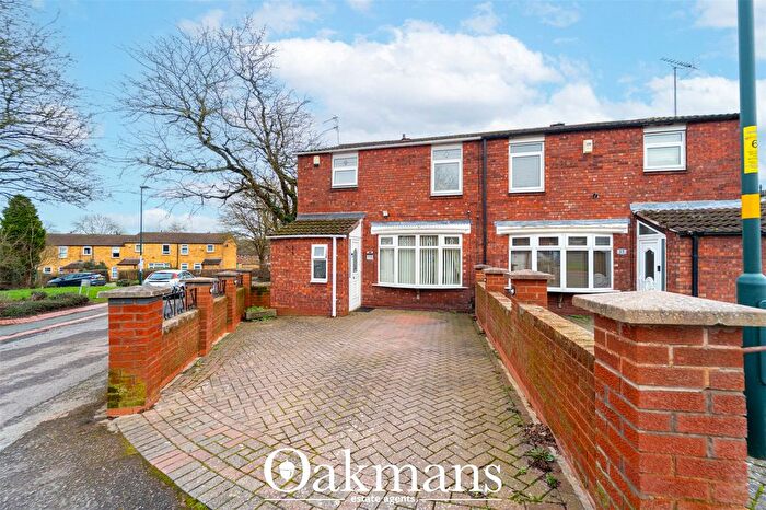3 Bedroom Semi Detached House For Sale In Thatchway Gardens, Birmingham, West Midlands, B38
