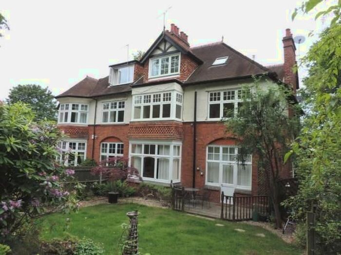 2 Bedroom Flat To Rent In Upper Gordon Road, Camberley, GU15