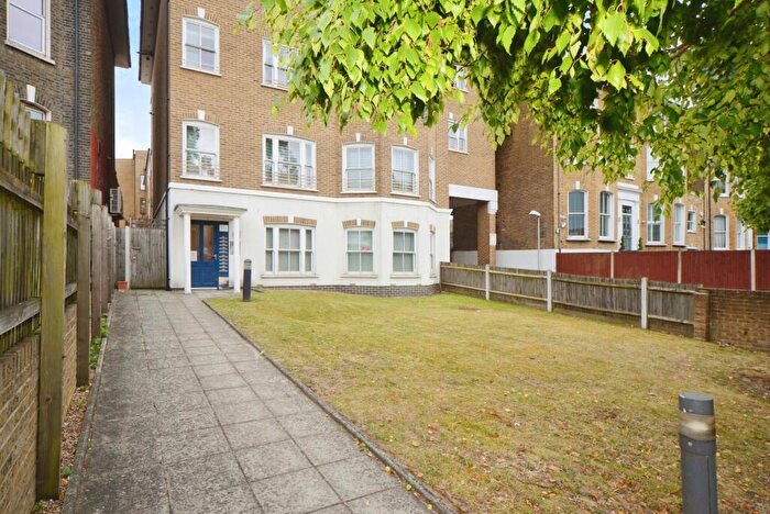 1 Bedroom Flat For Sale In Charlton Road, London, SE3