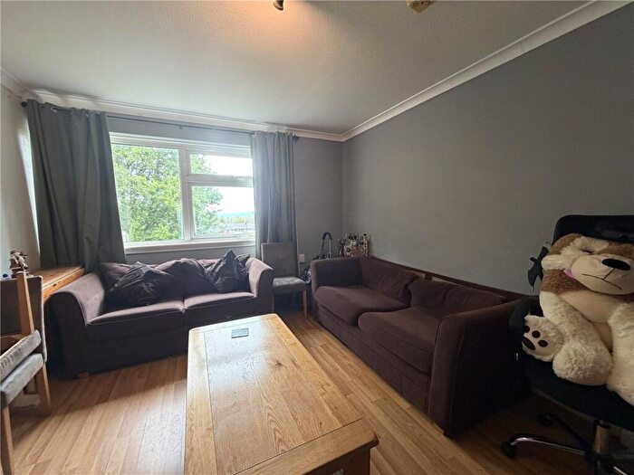 4 Bedroom Terraced House To Rent In MacDonald Road, Farnham, Surrey, GU9