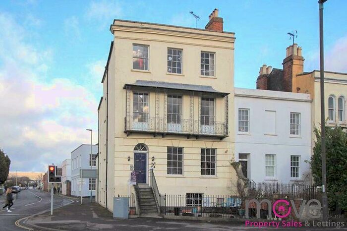 2 Bedroom Apartment To Rent In London Road, Cheltenham, GL52