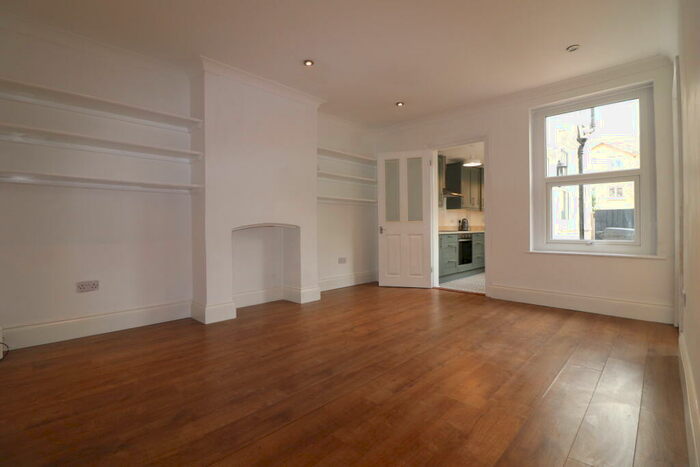 2 Bedroom Maisonette To Rent In Upper Bridge Road, City Centre, Chelmsford, CM2