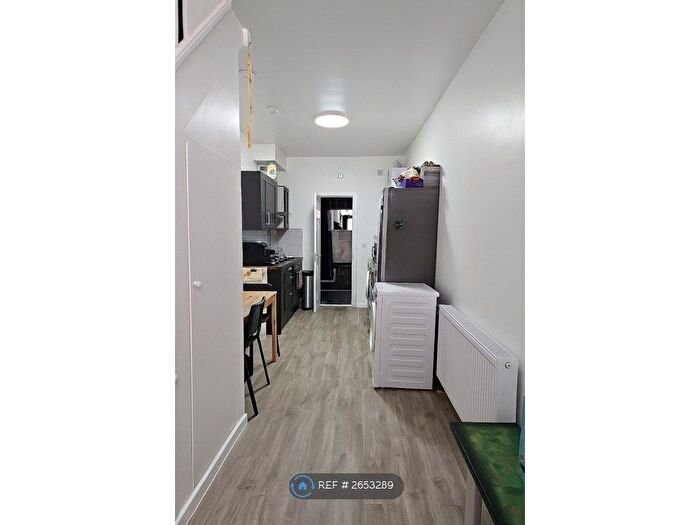 2 Bedroom Flat To Rent In Station Parade, Barking, IG11