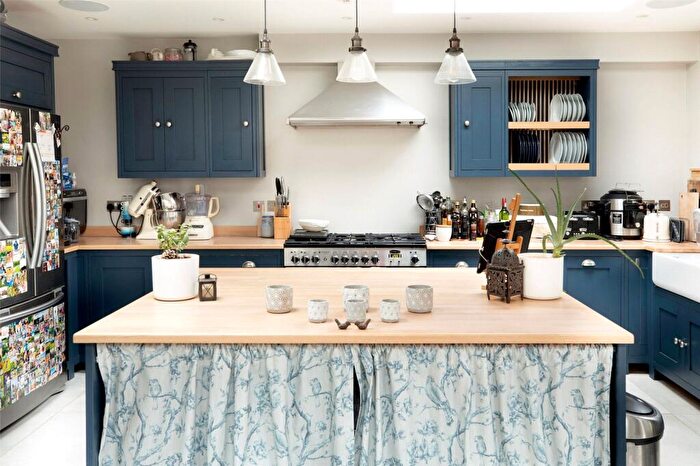 3 Bedroom End Of Terrace House For Sale In Alder Road, East Sheen, London, SW14
