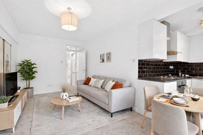 1 Bedroom Flat For Sale In Little Portland Street, London, W1W