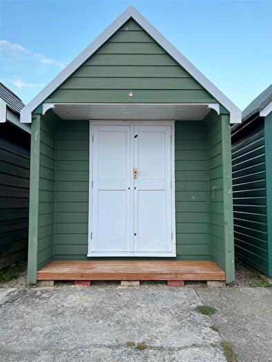 House For Sale In Gurnard Bay, Gurnard, PO31