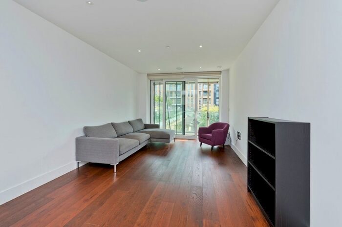 2 Bedroom Flat To Rent In Central Avenue, London, SW6