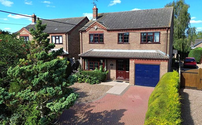 4 Bedroom Detached House For Sale In North Fen Road, Helpringham, NG34