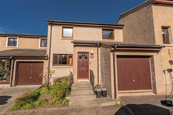 3 Bedroom Terraced House For Sale In Ferryfield, Edinburgh, EH5
