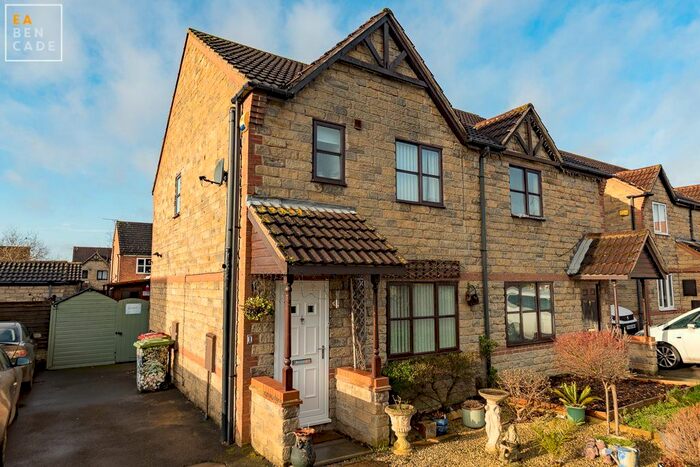 3 Bedroom Semi-Detached House To Rent In Tilia Close, Scunthorpe DN16