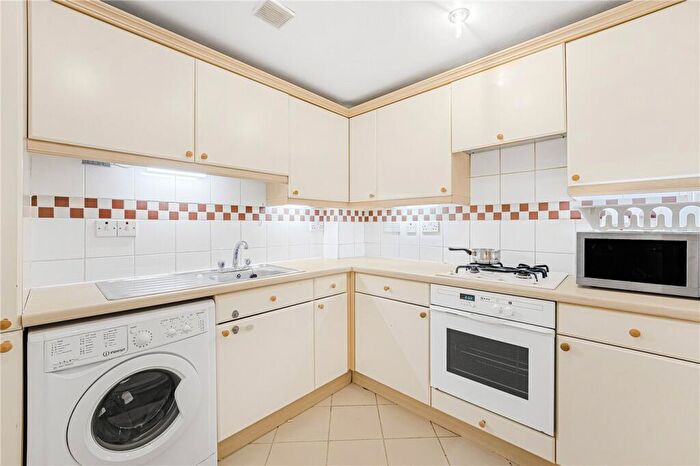 2 Bedroom Apartment To Rent In Calder Court, Rotherhithe Street, London, SE16