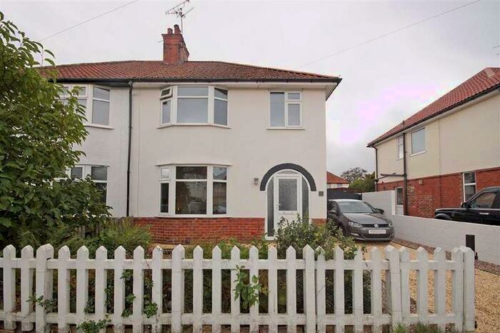 3 Bedroom Semi-Detached House To Rent In Leyland Road, Harrogate, North Yorkshire, HG1