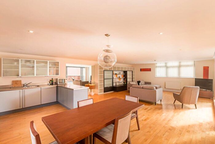 3 Bedroom Apartment To Rent In King Edwards Wharf, Sheepcote Street, B16